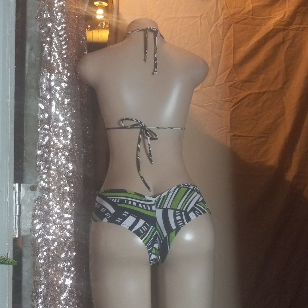Dancerwear - Picture 3 of 7